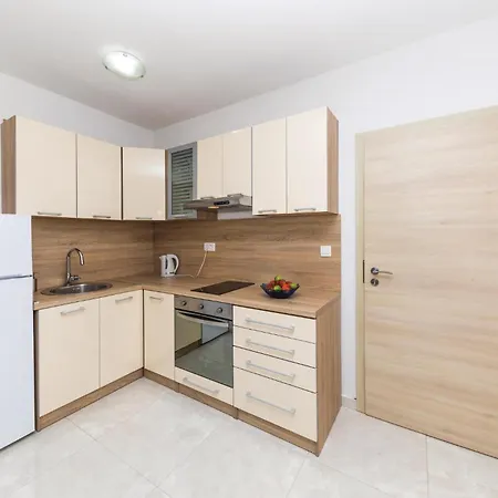 Apartment Gorgeous In With Kitchen *